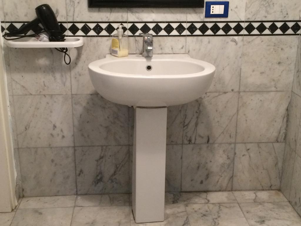 Pisa Rooms For Rent エクステリア 写真